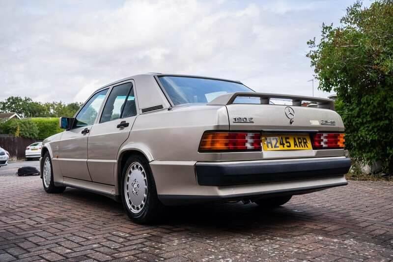 Image 5/50 of Mercedes-Benz 190 E 2.5-16 (1991)