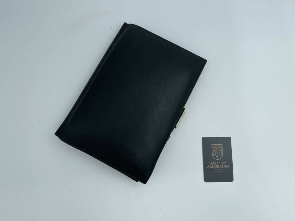 Image 7/50 of Porsche 911 Carrera 2 "America Roadster" (1993)