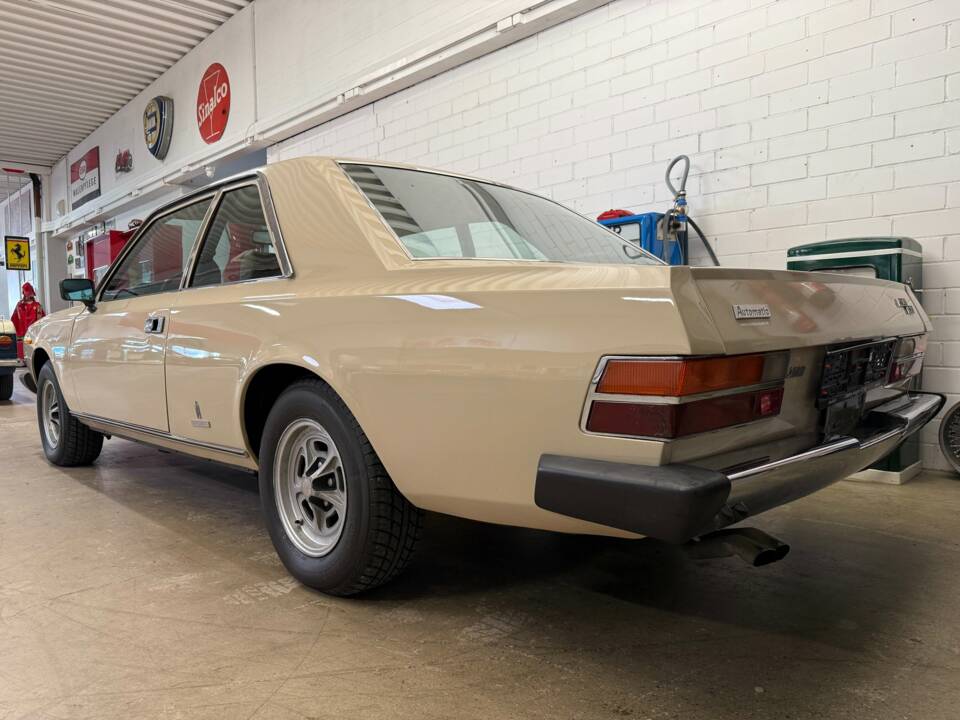 Image 13/17 de FIAT 130 Coupé (1972)