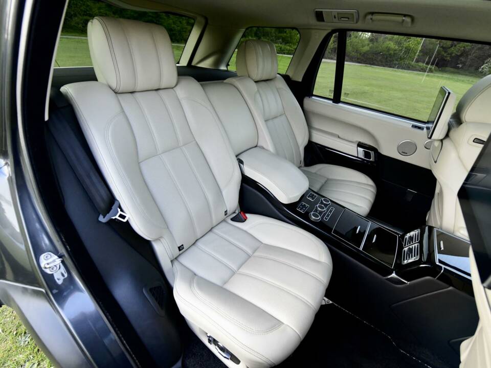 Bild 25/50 von Land Rover Range Rover Autobiography SDV8 (2017)