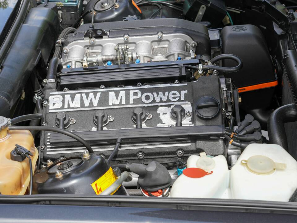 Image 5/34 de BMW M3 (1986)