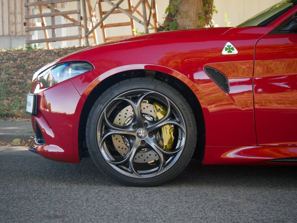 Bild 7/40 von Alfa Romeo Giulia Quadrifoglio (1900)