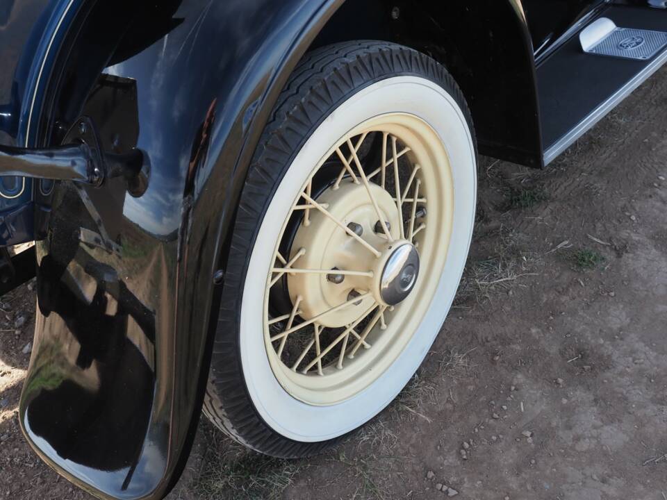 Image 26/60 of Ford Model A De Luxe (1931)