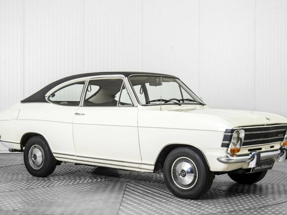 Image 5/50 of Opel Olympia 1700 S (1968)