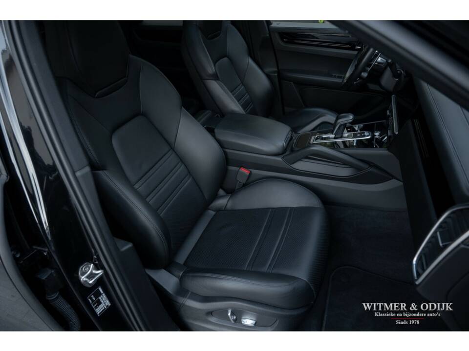 Image 7/32 of Porsche Cayenne Coupé E-Hybrid (2020)