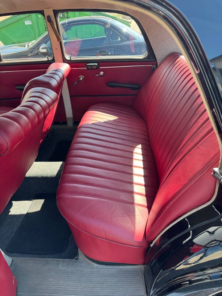 Imagen 6/11 de Mercedes-Benz 180 c (1961)