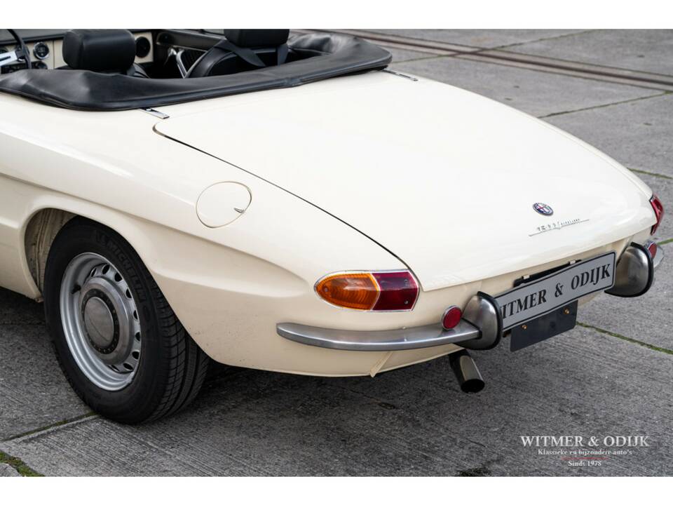 Image 18/24 de Alfa Romeo 1300 Spider Junior (1969)