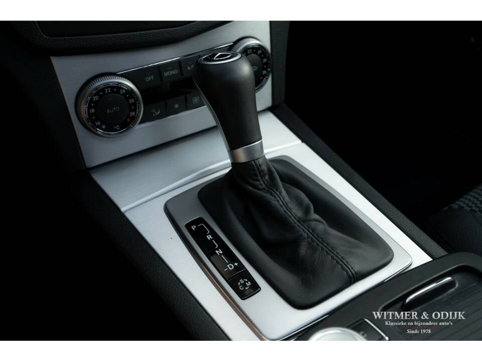 Imagen 37/40 de Mercedes-Benz C 63 AMG T (2009)