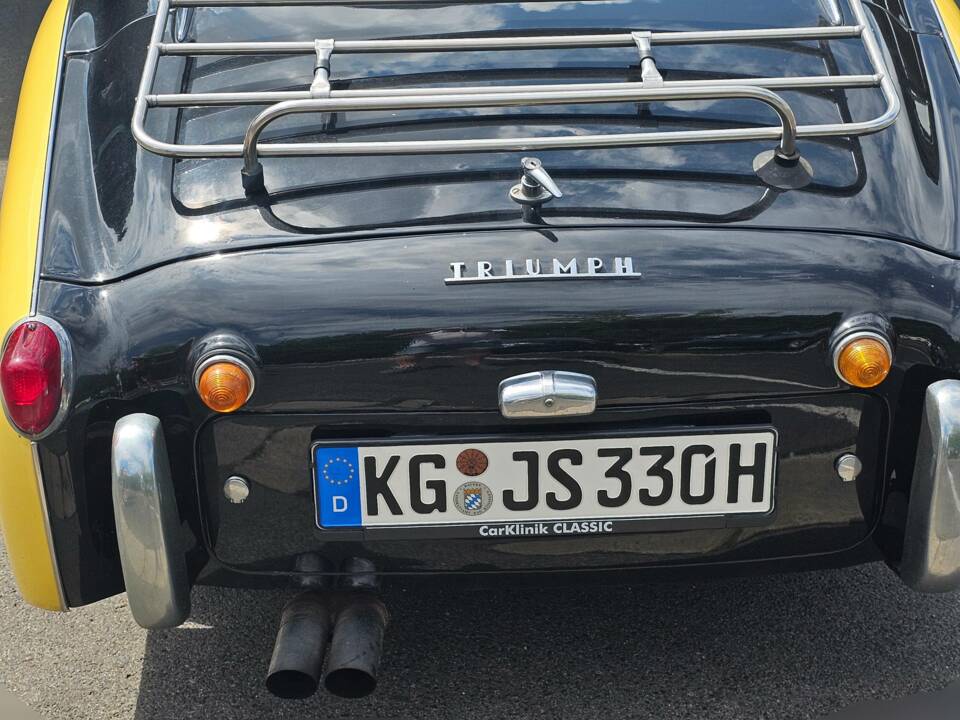 Image 4/12 of Triumph TR 3A (1961)