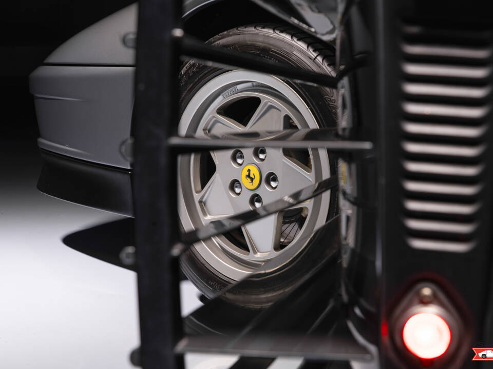 Image 4/8 de Ferrari Testarossa (1988)