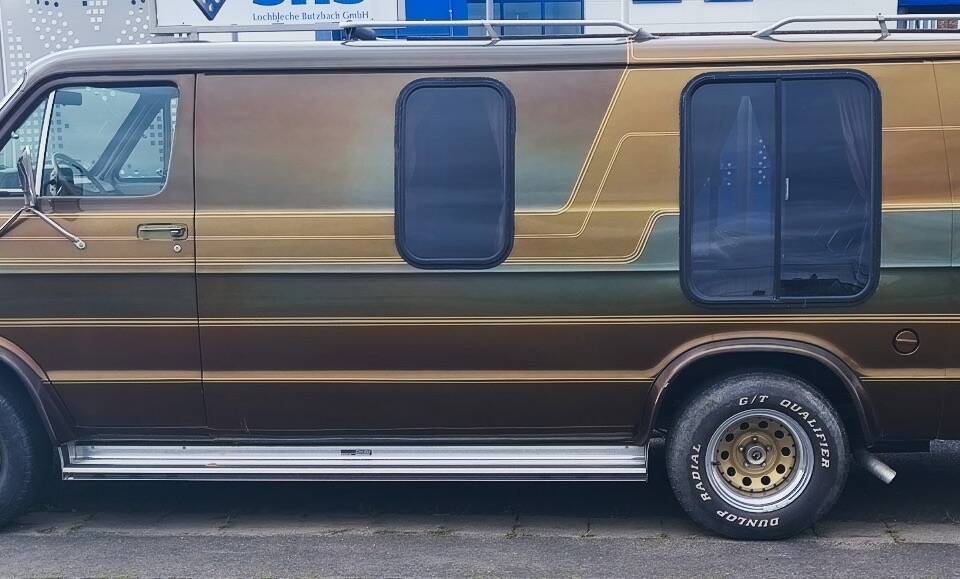 Immagine 143/143 di Dodge B 200 Sportsman (1978)