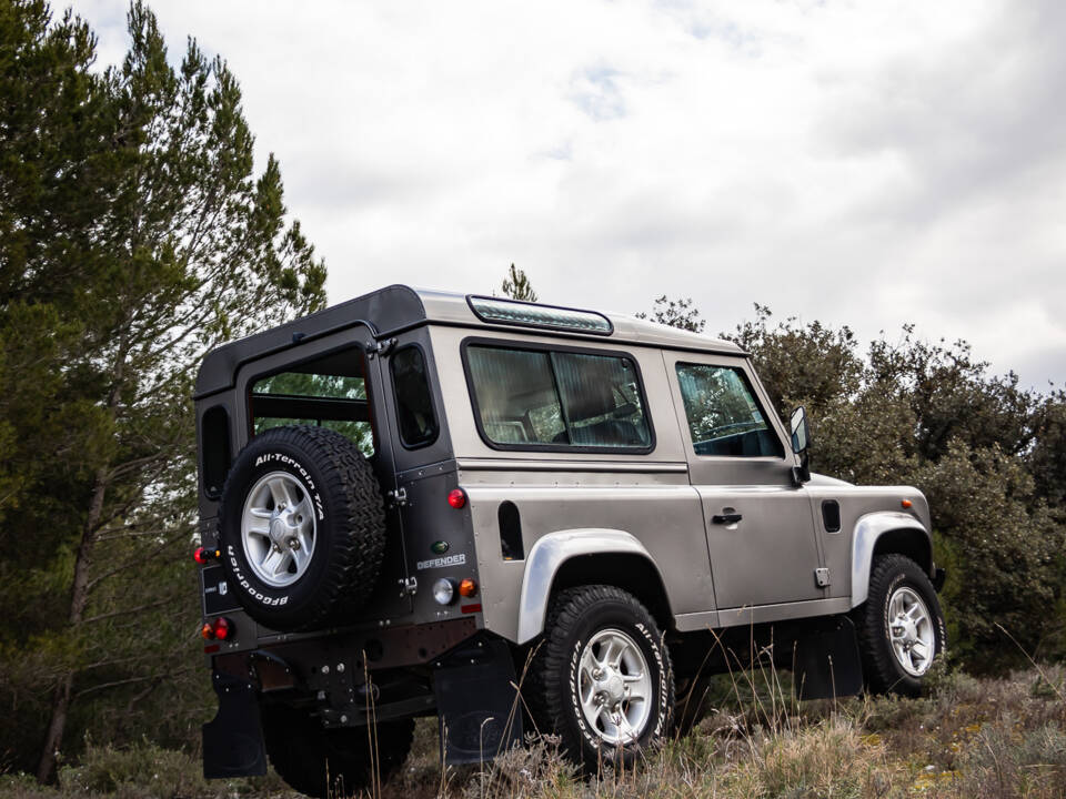 Image 47/50 of Land Rover Defender 90 TD4 (2007)