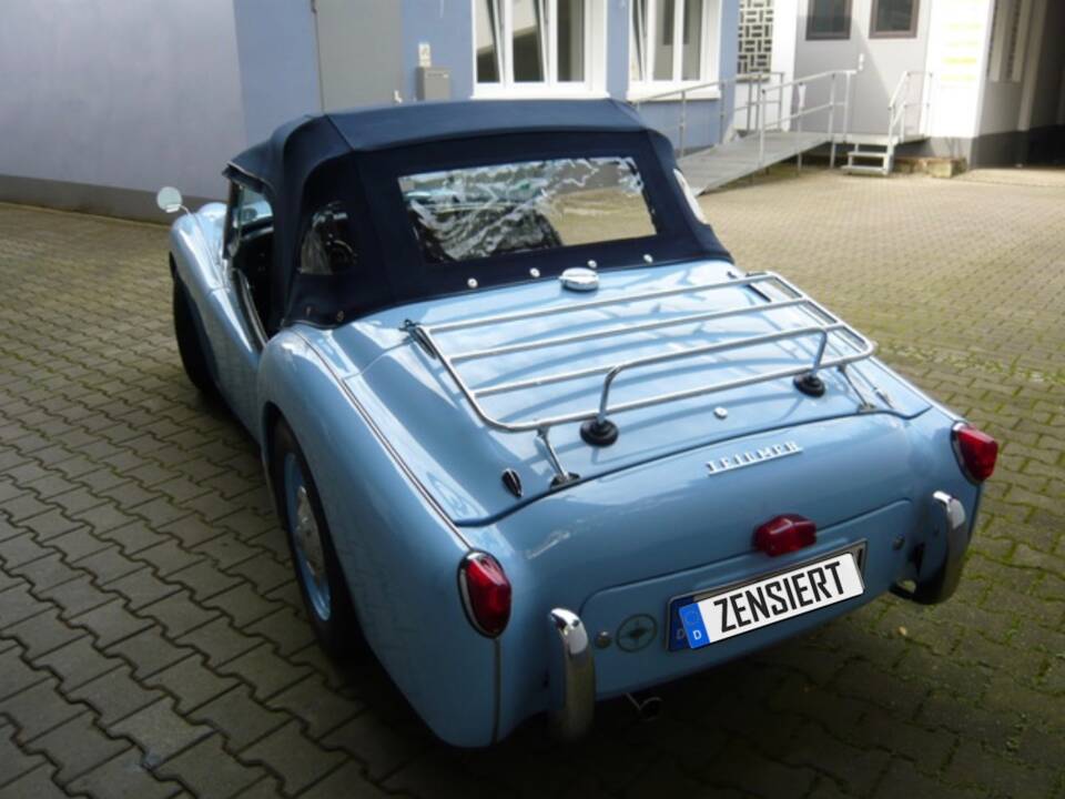 Image 13/18 of Triumph TR 3 (1956)