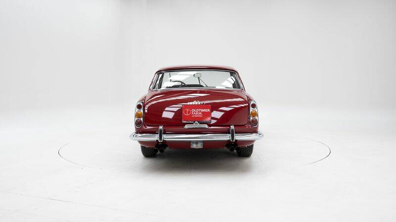 Image 7/15 of Ferrari 250 GT&#x2F;E (1961)