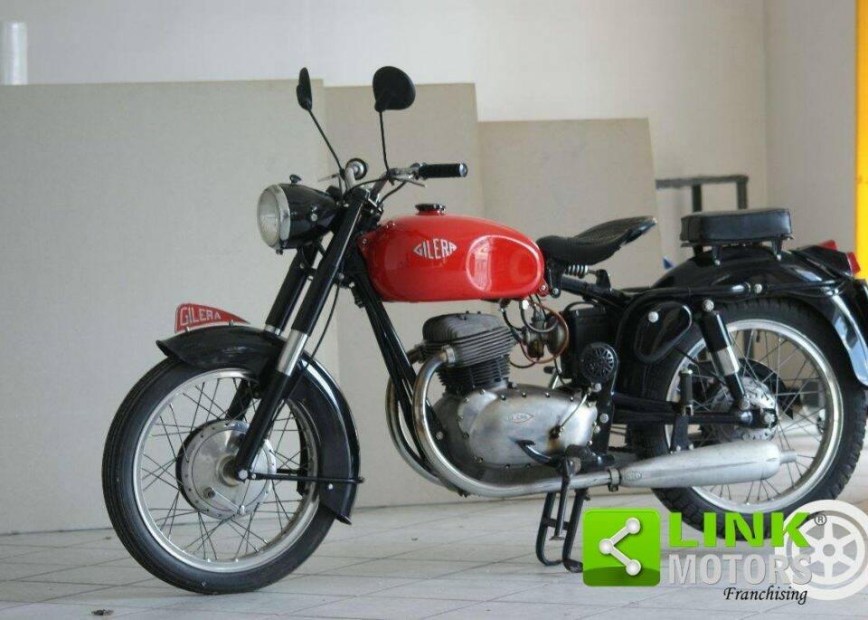 Image 3/19 of Gilera B 300 (1976)