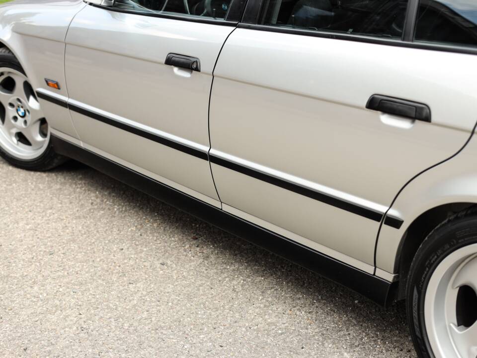 Bild 55/74 von BMW M5 Touring (1992)