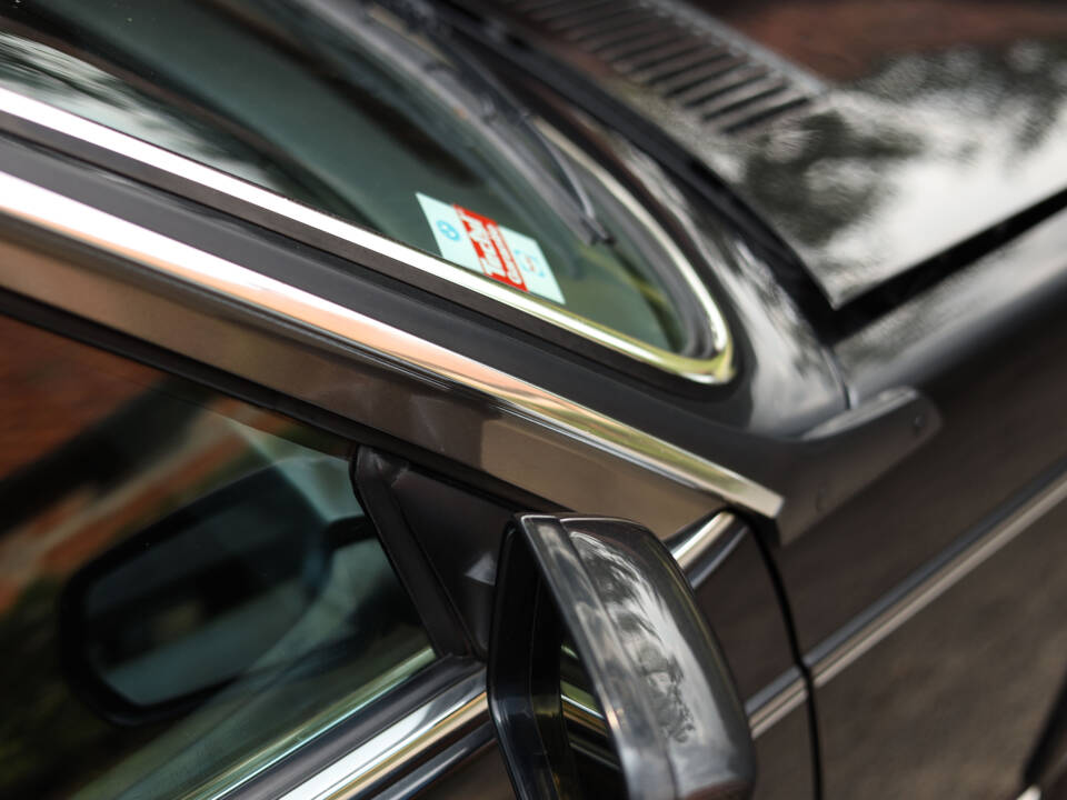 Image 56/99 of BMW M 635 CSi (1988)
