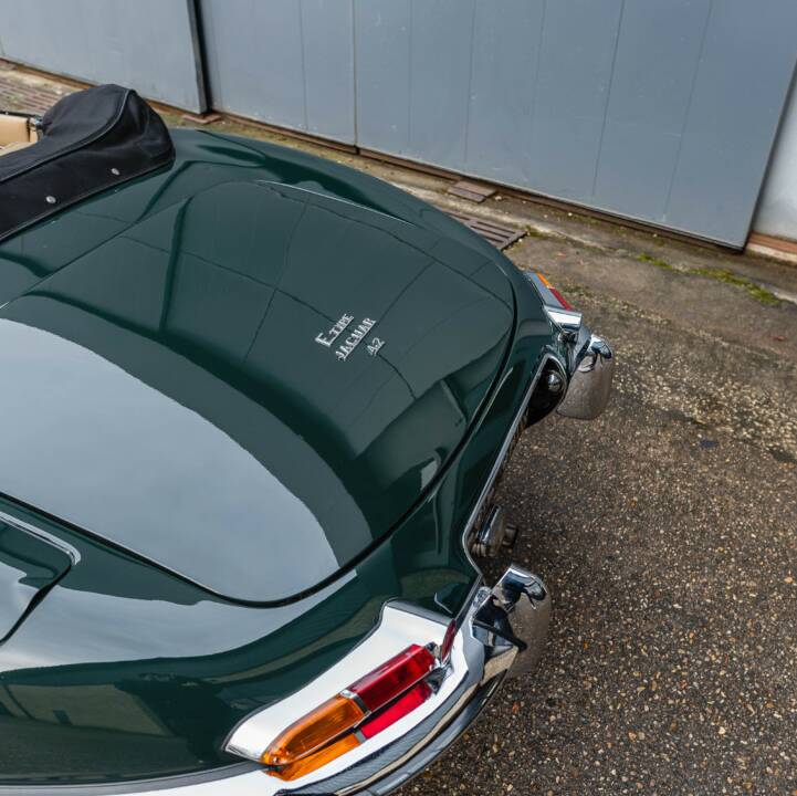 Image 17/48 de Jaguar Type E 4.2 (1965)