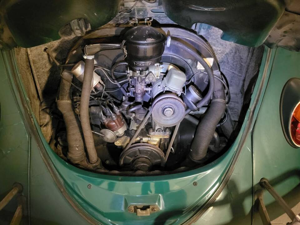 Image 80/81 of Volkswagen Beetle 1200 (1965)