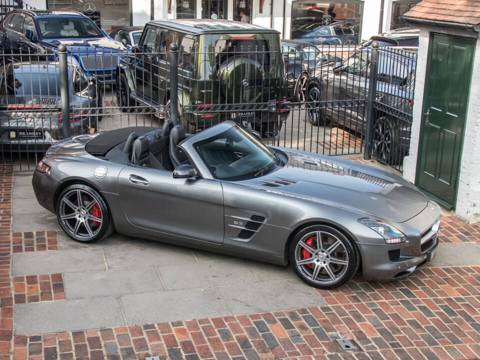 Image 10/26 of Mercedes-Benz SLS AMG Roadster (2013)