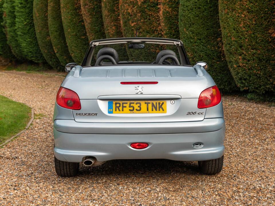 Immagine 7/40 di Peugeot 206 CC 1.6 16V (2003)