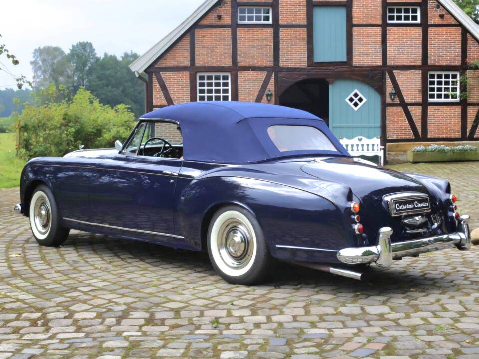 Imagen 8/47 de Bentley S1 DHC Park Ward (1956)