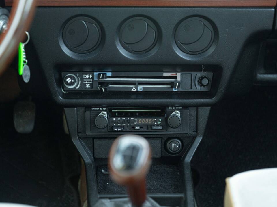 Image 19/40 of Alfa Romeo Alfetta 2.0 (1983)