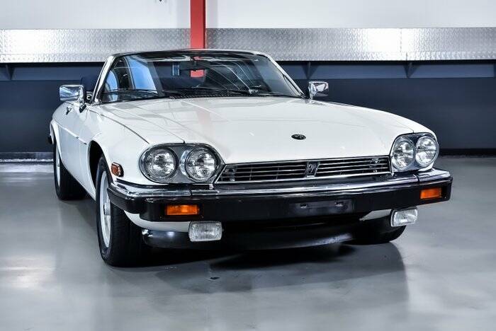 Image 5/7 of Jaguar XJS 5.3 V12 (1989)