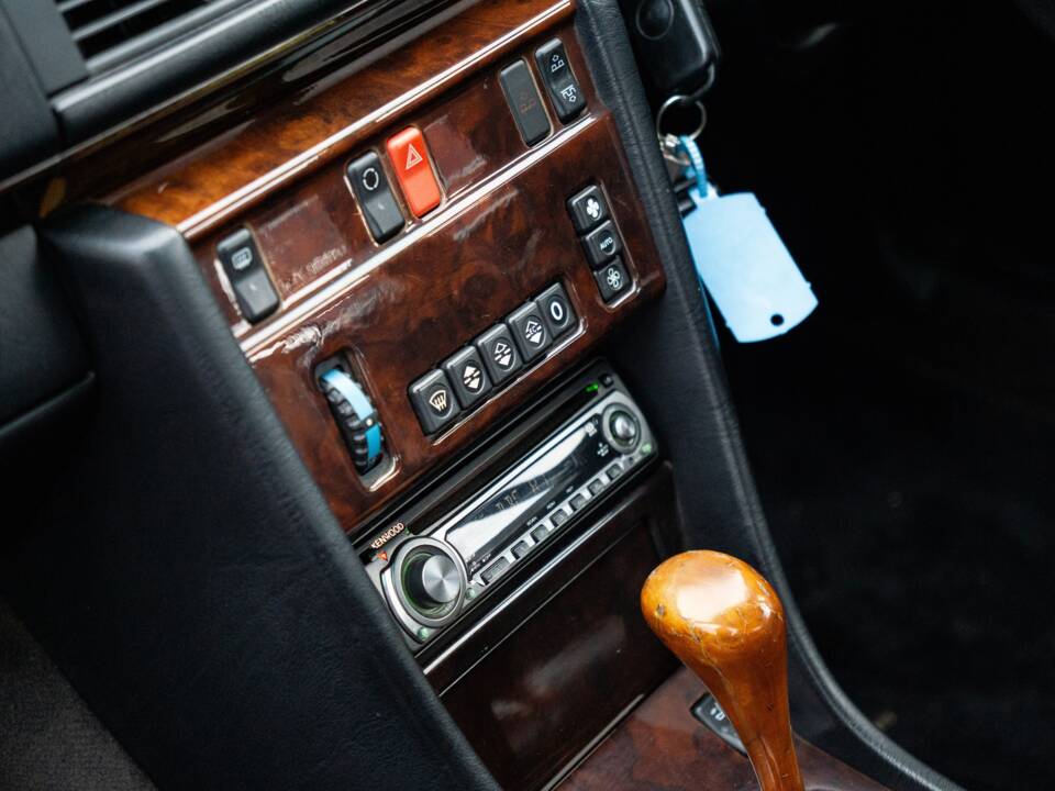 Bild 30/42 von Mercedes-Benz E 320 (1995)