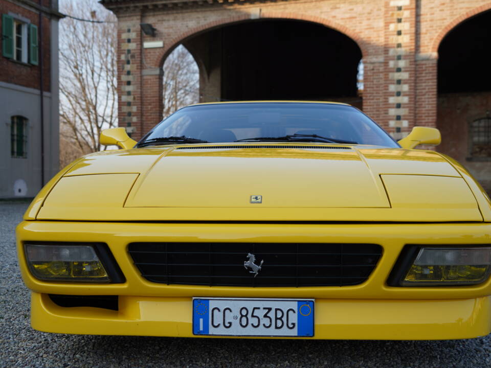Bild 3/82 von Ferrari 348 TS (1990)
