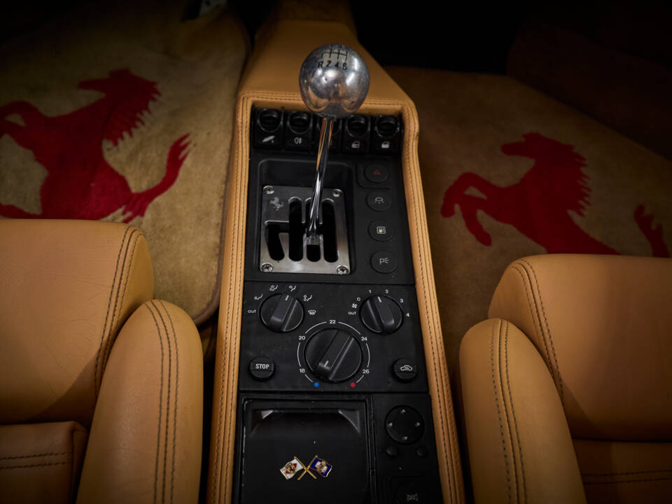 Image 59/99 of Ferrari F 355 Berlinetta (1997)