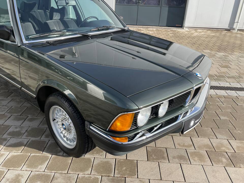 Afbeelding 6/26 van BMW 732i (1986)