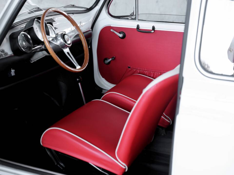 Image 16/47 of Abarth Fiat 850 TC (1965)