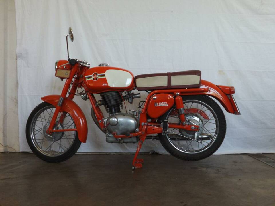 Image 5/50 de Gilera Giubileo 150 (1963)