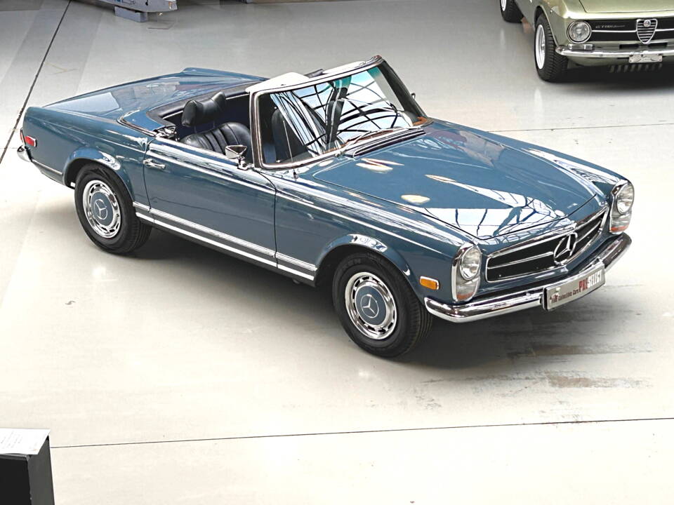 Image 4/36 of Mercedes-Benz 280 SL (1970)