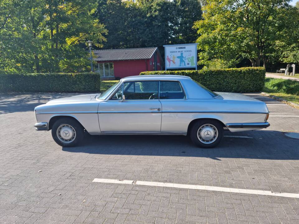 Imagen 7/8 de Mercedes-Benz 250 C (1969)