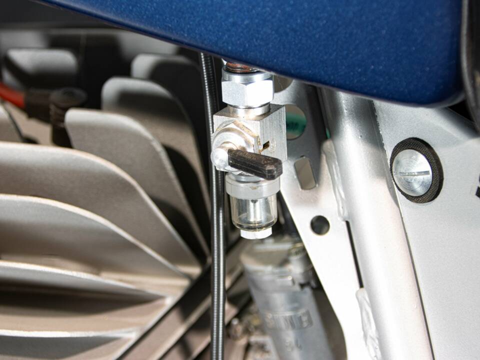 Immagine 50/50 di SWM DUMMY (1975)