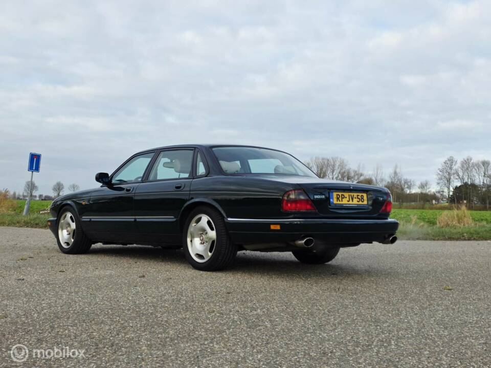 Bild 10/31 von Jaguar XJR 4.0 Supercharged (1997)