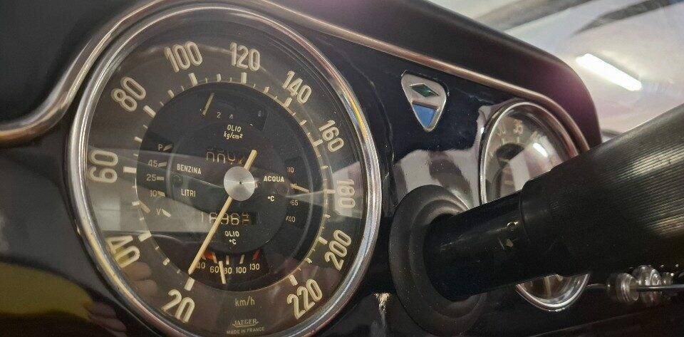 Imagen 46/47 de Lancia Flaminia GT 2.5 3C Touring (1962)