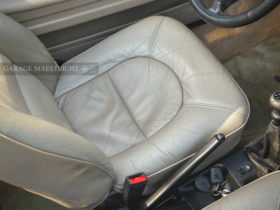 Image 62/100 of Saab 900 S (1993)