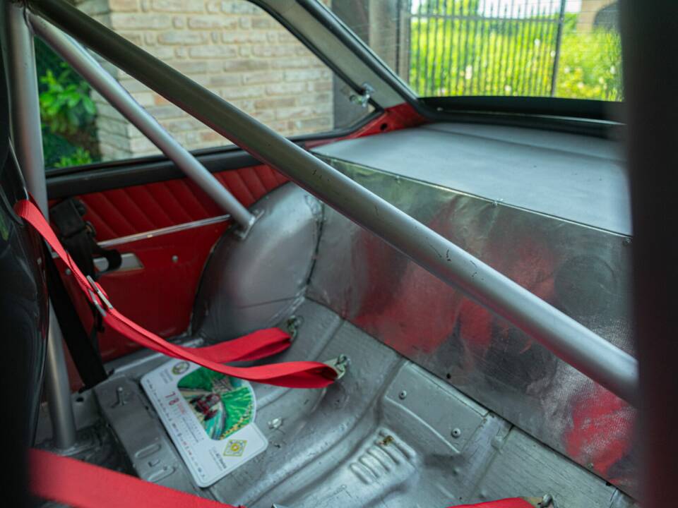 Bild 33/50 von FIAT 124 Sport Coupe (1971)
