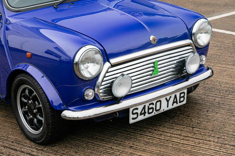 Image 8/34 of Rover Mini "Paul Smith" (1999)