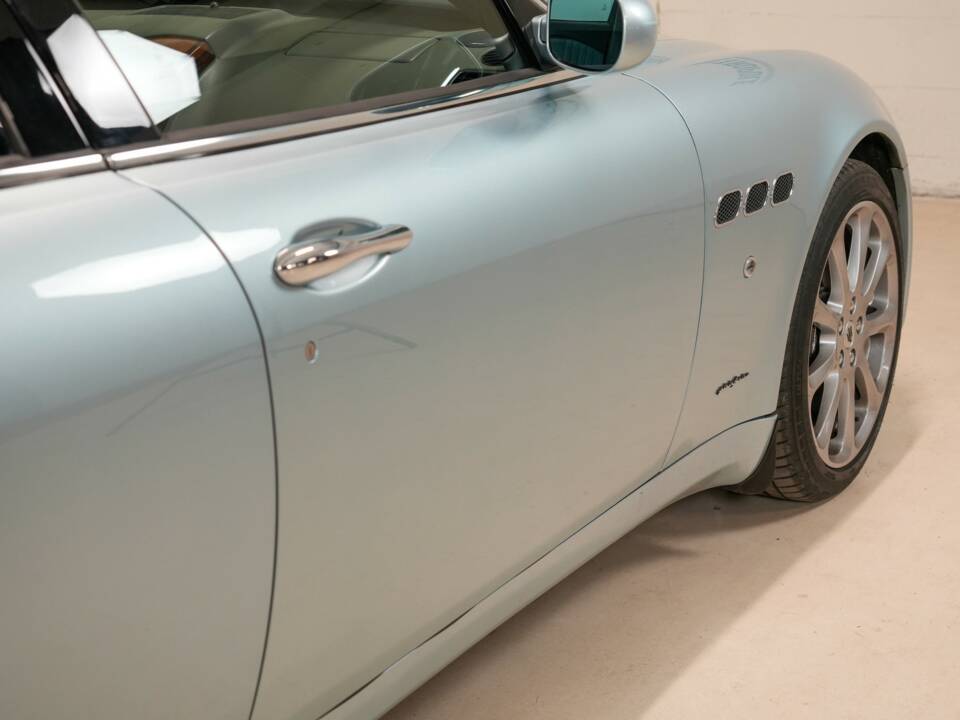 Bild 13/38 von Maserati Quattroporte 4.2 (2005)