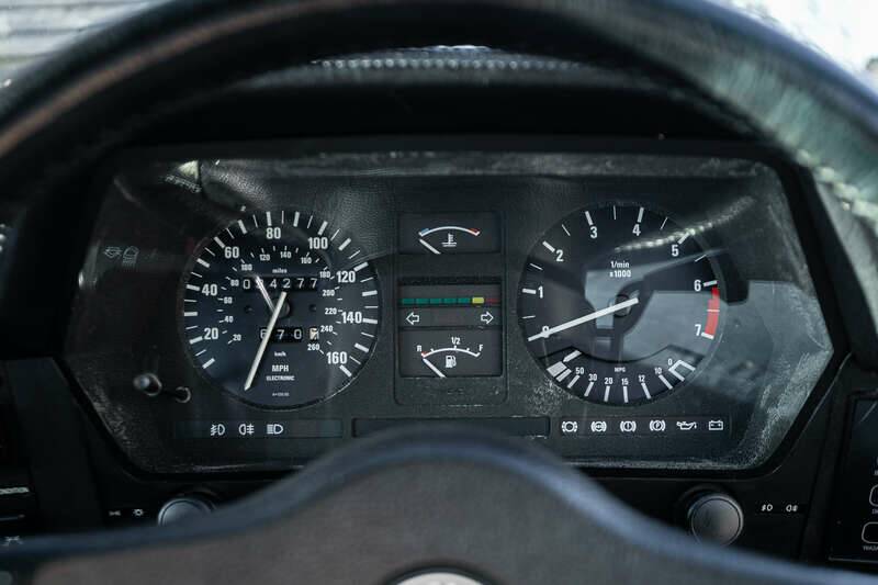 Image 28/50 of BMW 635 CSi (1989)