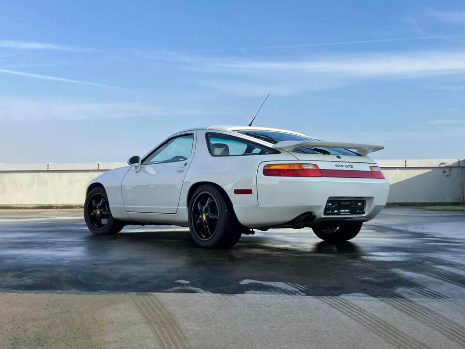 Afbeelding 5/15 van Porsche 928 GTS (1995)