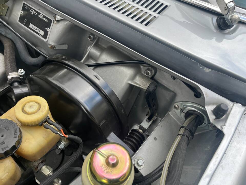 Immagine 48/88 di Alfa Romeo 1750 Spider Veloce (1971)