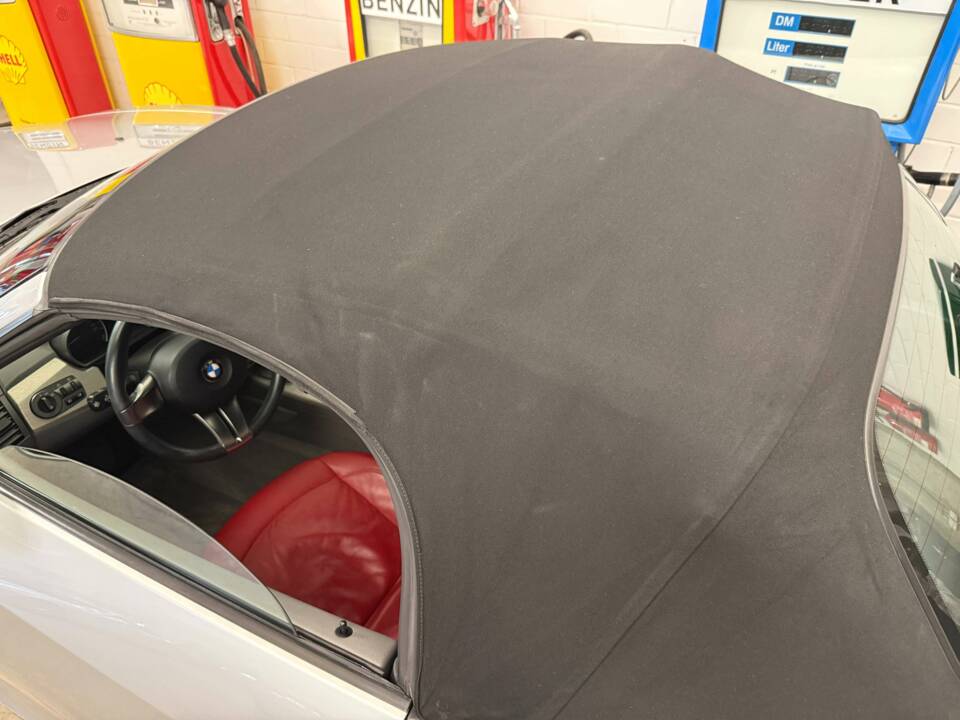 Imagen 12/21 de BMW Z4 3.0i (2003)