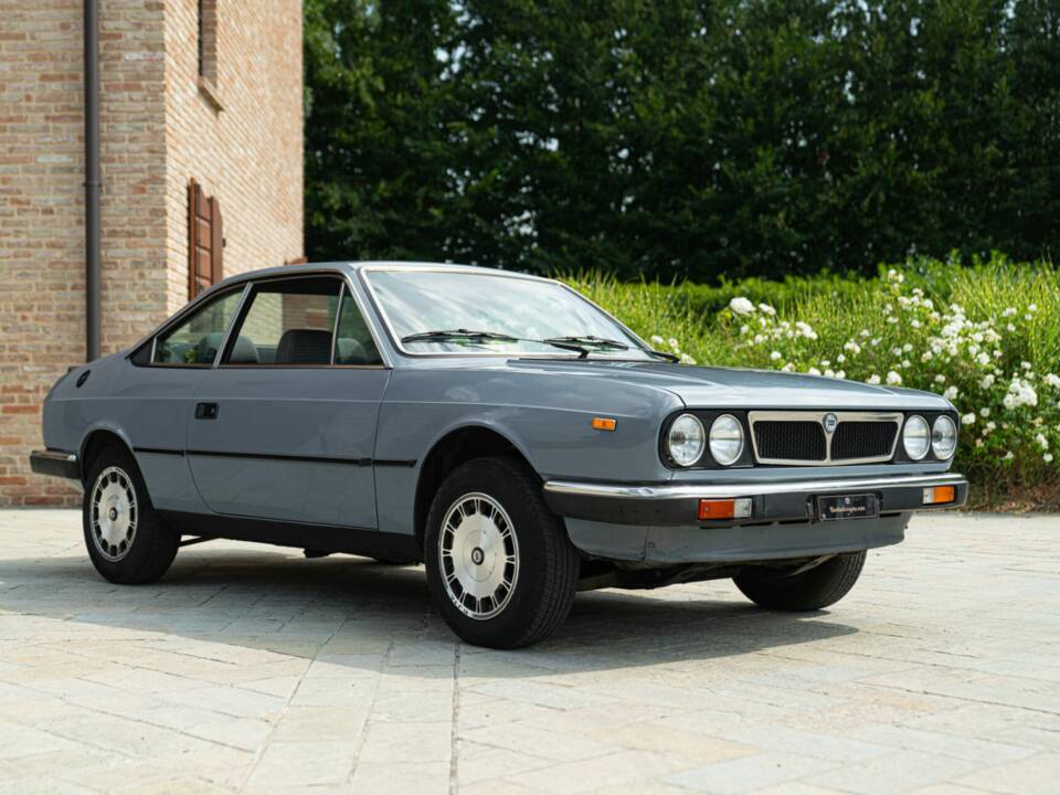 Image 2/48 of Lancia Beta Coupe 1600 (1978)