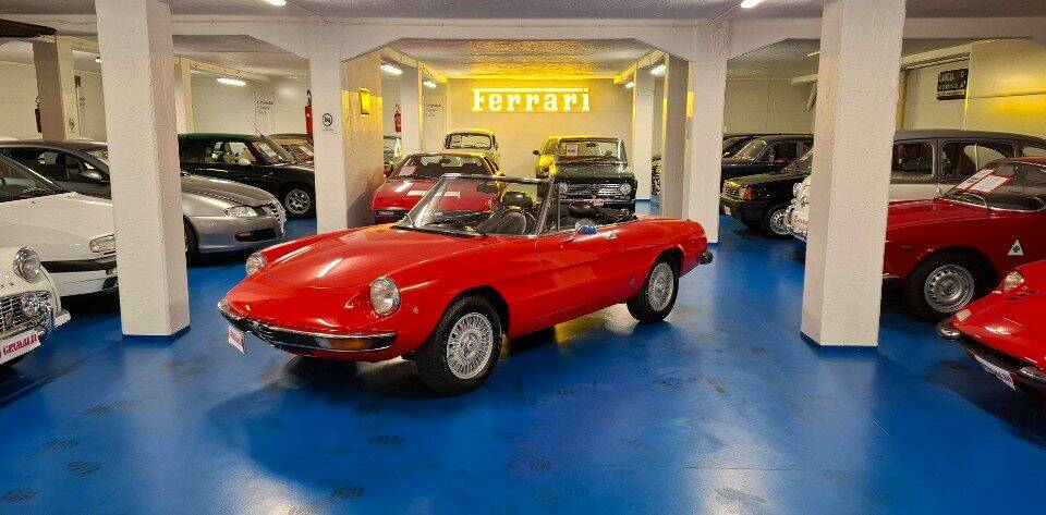 Image 39/43 of Alfa Romeo Spider Veloce 2000 (1982)