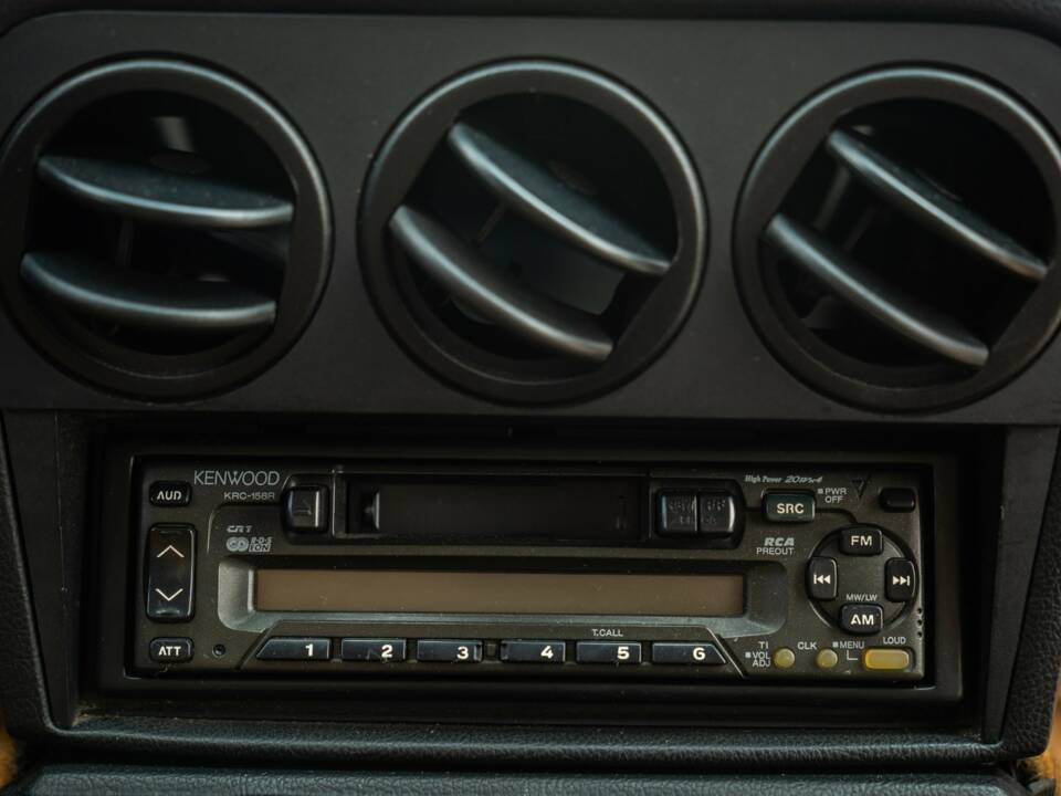 Image 41/50 of Alfa Romeo 2.0 Spider (1991)